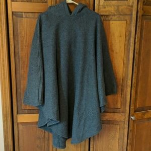 Women's Pullover hooded flowing coat